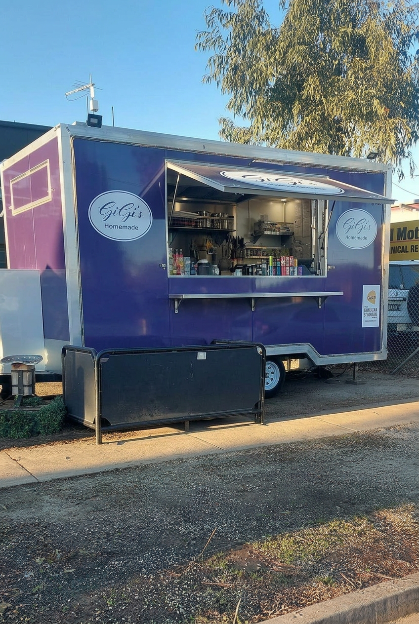 Gigi's food trailer service — hot, fresh food cooked on-site.